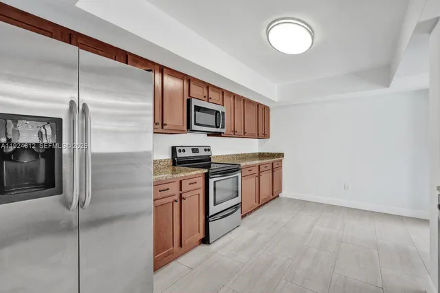 $389,000 | 9 South Lakeshore Drive, Hypoluxo, FL 33462