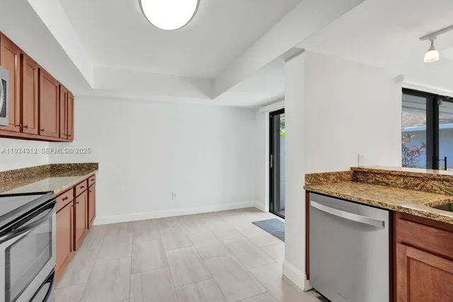 $389,000 | 9 South Lakeshore Drive, Hypoluxo, FL 33462