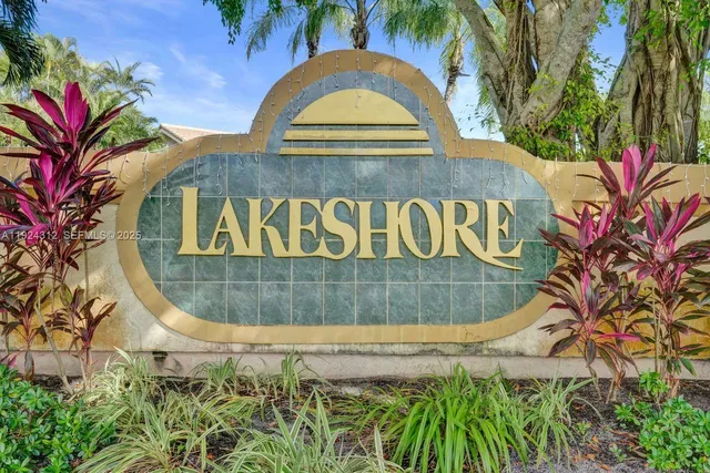 $389,000 | 9 South Lakeshore Drive, Hypoluxo, FL 33462