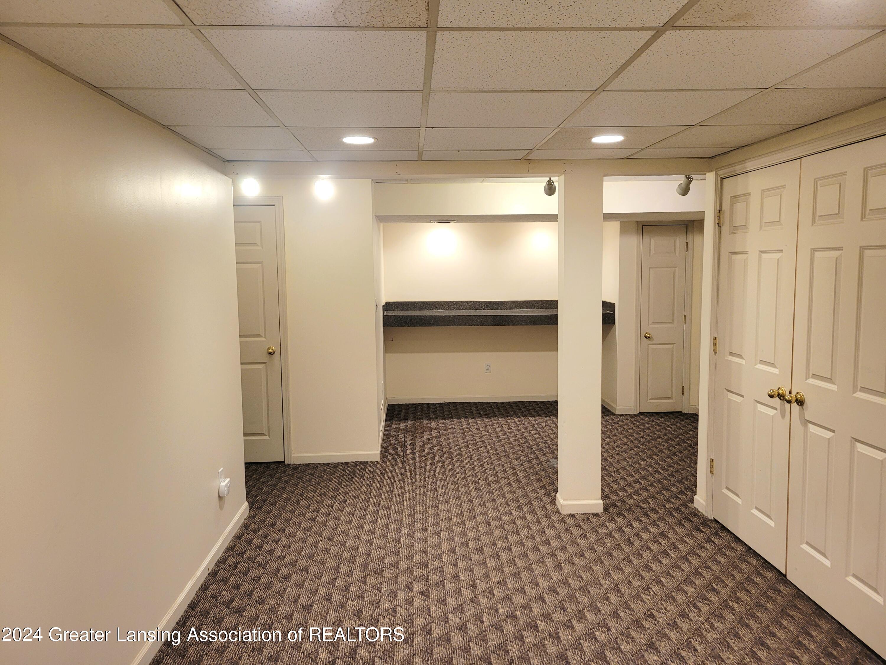 862 Armstrong Road Lansing, MI 48911 - Photo 20 of 24 20240818_141515