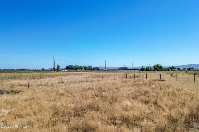 a view of a lake view