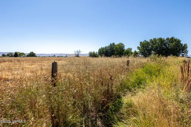 a view of a lake view