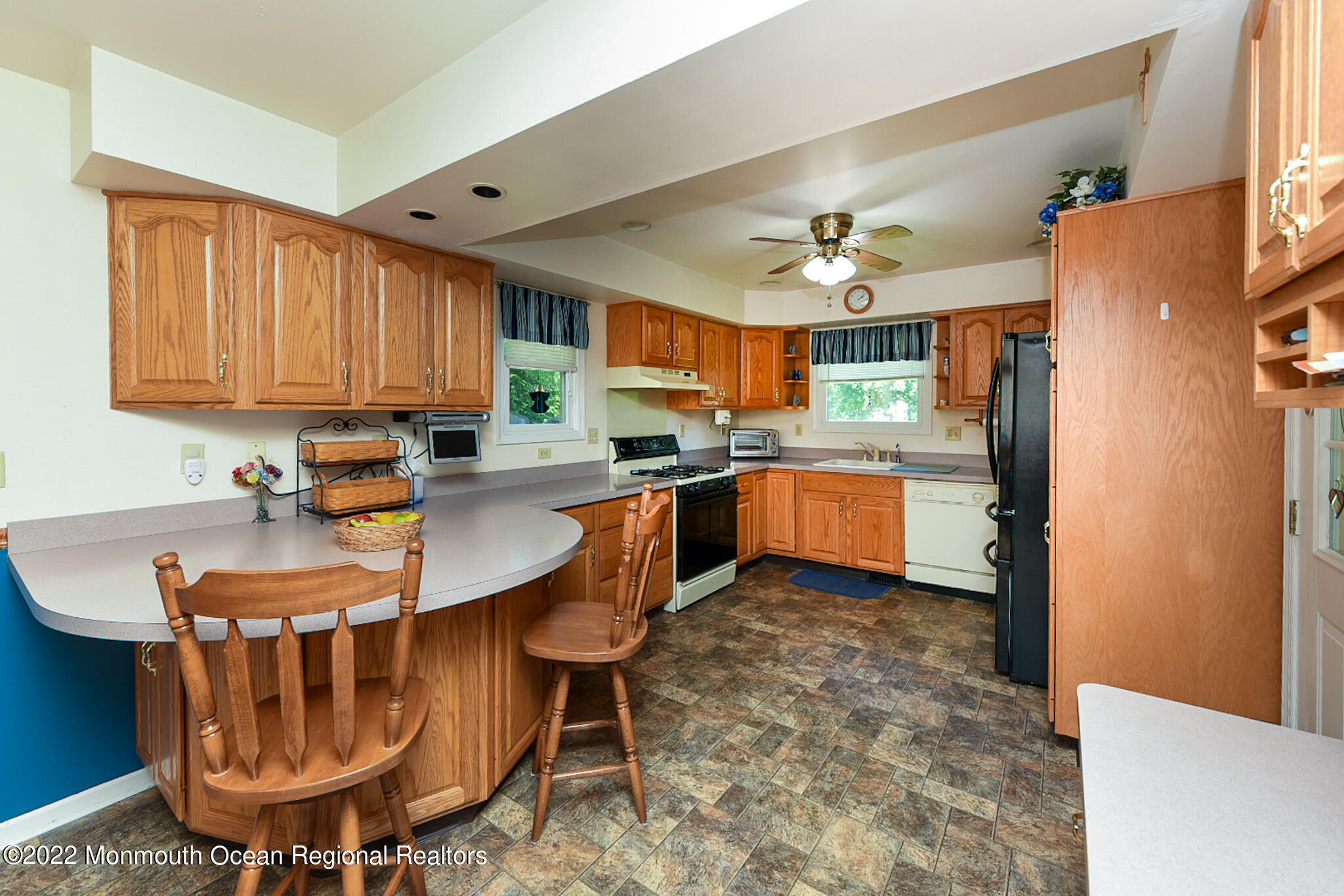 180 Weldon Road Manchester Township, NJ 08759 - Photo 5 of 31 Kitchen Peninsula