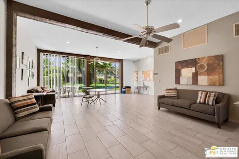 $229,000 | 1655 East Palm Canyon Drive, Unit 609, Palm Springs, CA 92264