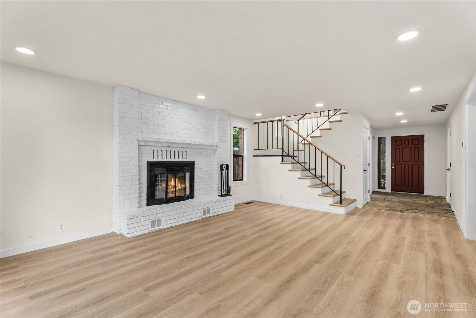8543 Avondale Road Northeast Redmond, WA 98052 - Photo 7 of 40 Gallery Image 7