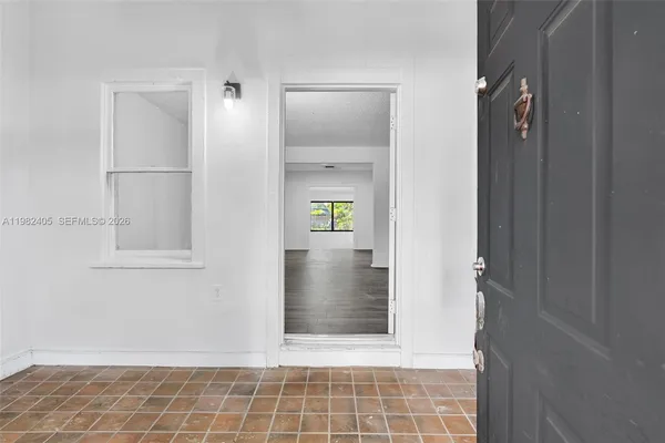 $2,995 | 118 Northwest 44th Street, Unit 2, Miami, FL 33127