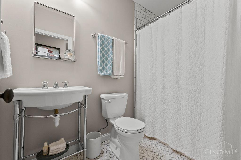8559 Kenwood Road Cincinnati, OH 45236 - Photo 40 of 56 Gallery Image 40