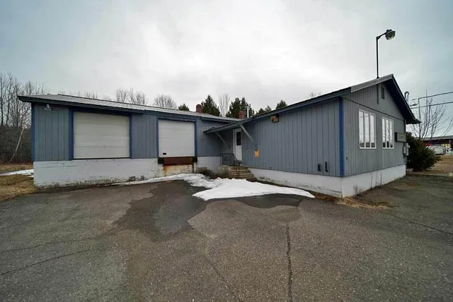 $189,900 | 48 Customs Loop, Houlton, ME 04730