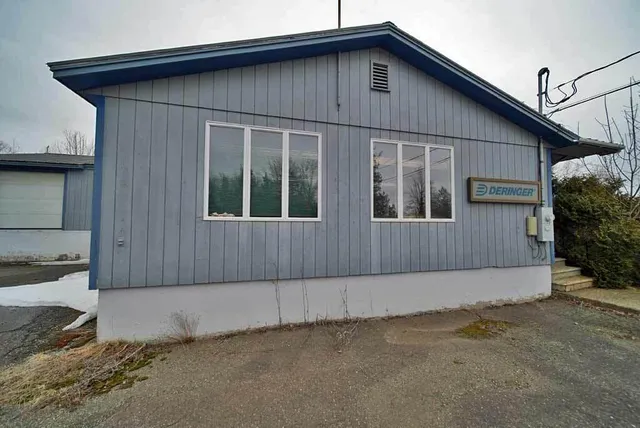 $189,900 | 48 Customs Loop, Houlton, ME 04730