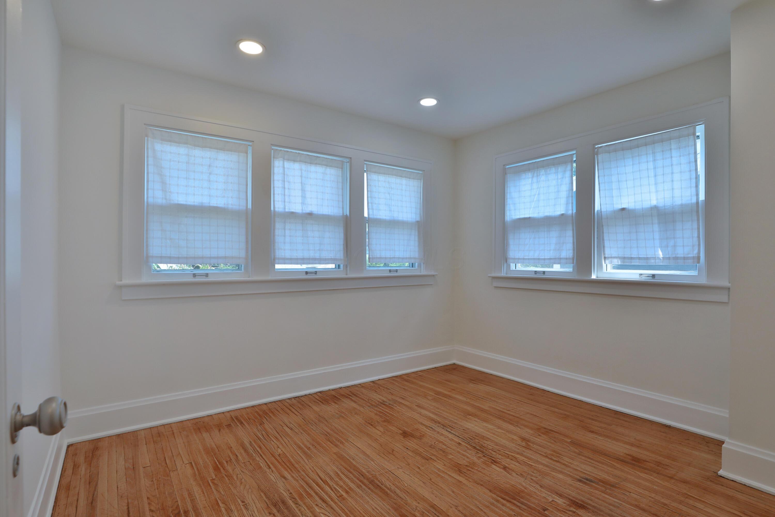 306 Crestview Road Columbus, OH 43202 - Photo 30 of 53 Bedroom #3