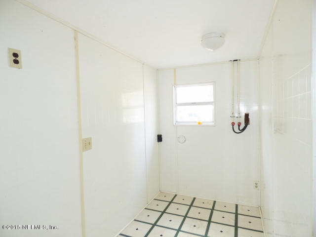 10158 Bradley Road Jacksonville, FL 32246 - Photo 14 of 14 14-Laundry (640x480)