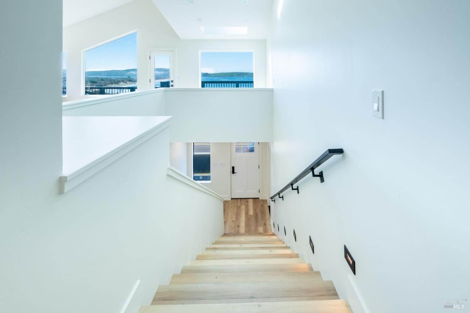 32 Kailua Way Dillon Beach, CA 94929 - Photo 13 of 19 a view of entryway and kitchen
