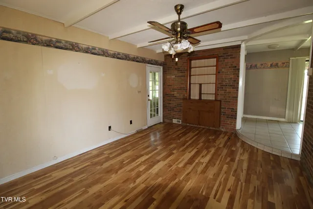 $234,900 | 288 Hicks Road, Piney Flats, TN 37686