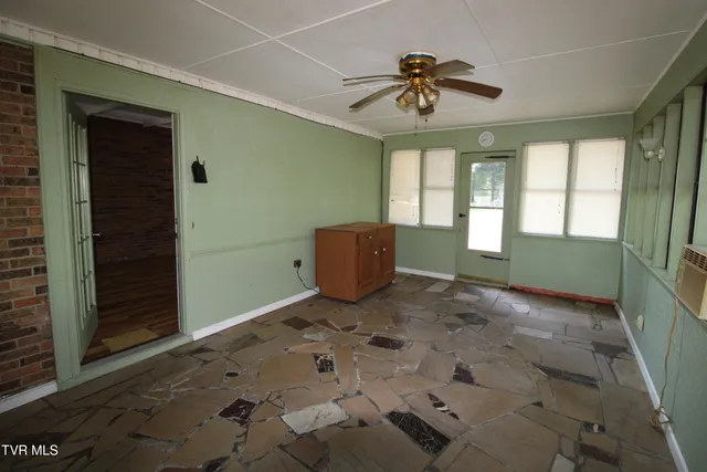 $234,900 | 288 Hicks Road, Piney Flats, TN 37686