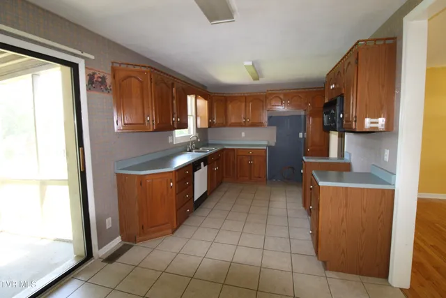 $234,900 | 288 Hicks Road, Piney Flats, TN 37686