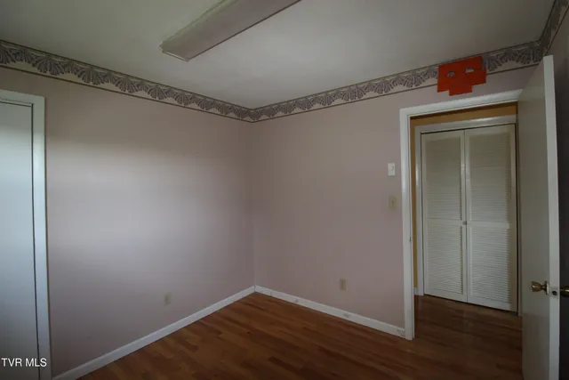 $234,900 | 288 Hicks Road, Piney Flats, TN 37686