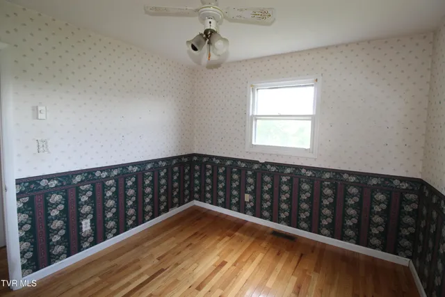 $234,900 | 288 Hicks Road, Piney Flats, TN 37686