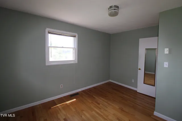 $234,900 | 288 Hicks Road, Piney Flats, TN 37686