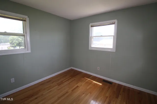 $234,900 | 288 Hicks Road, Piney Flats, TN 37686