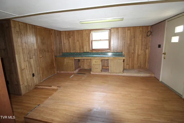 $234,900 | 288 Hicks Road, Piney Flats, TN 37686