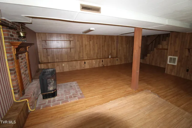 $234,900 | 288 Hicks Road, Piney Flats, TN 37686