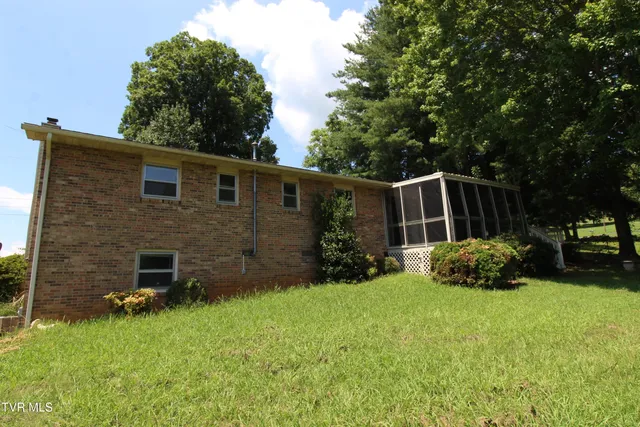 $234,900 | 288 Hicks Road, Piney Flats, TN 37686