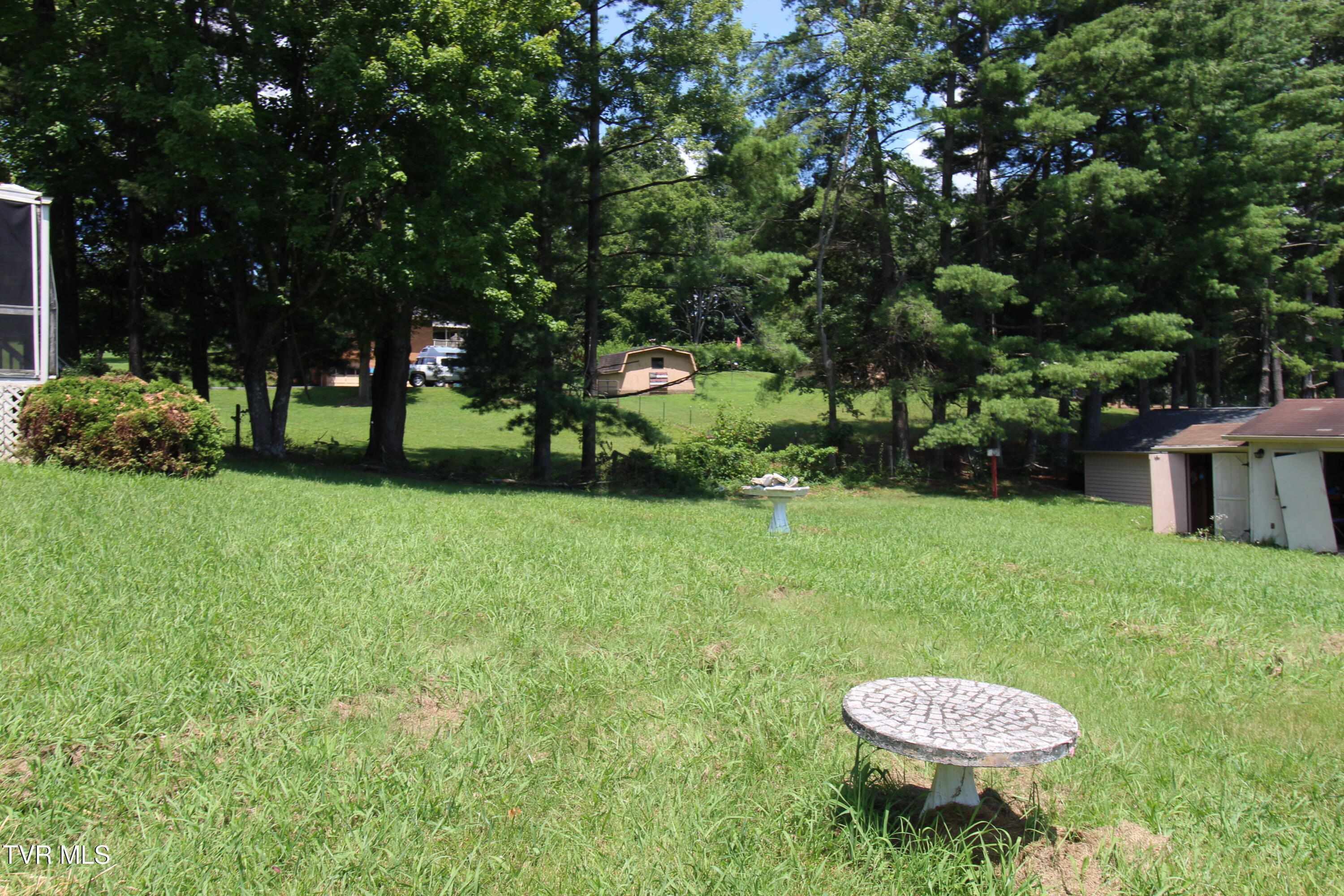 288 Hicks Road Piney Flats, TN 37686 - Photo 41 of 48 IMG_1602