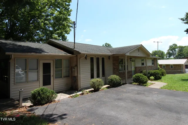 $234,900 | 288 Hicks Road, Piney Flats, TN 37686