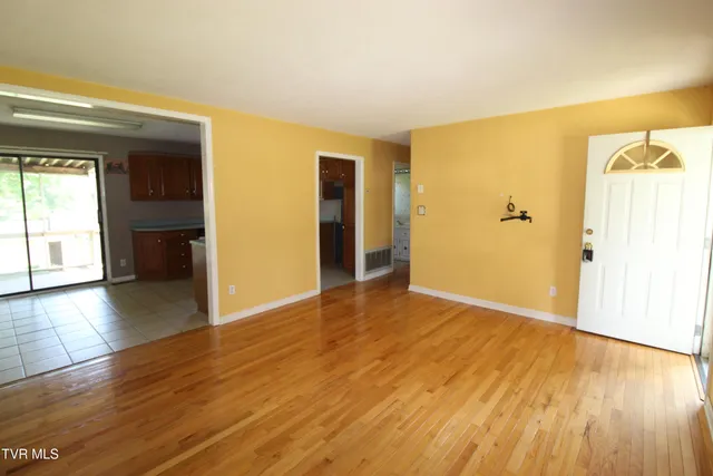 $234,900 | 288 Hicks Road, Piney Flats, TN 37686