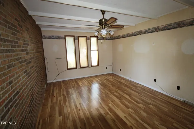 $234,900 | 288 Hicks Road, Piney Flats, TN 37686