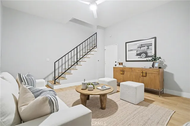 $1,190,000 | 2200 Vanderbilt Lane, Unit 17, Redondo Beach, CA 90278