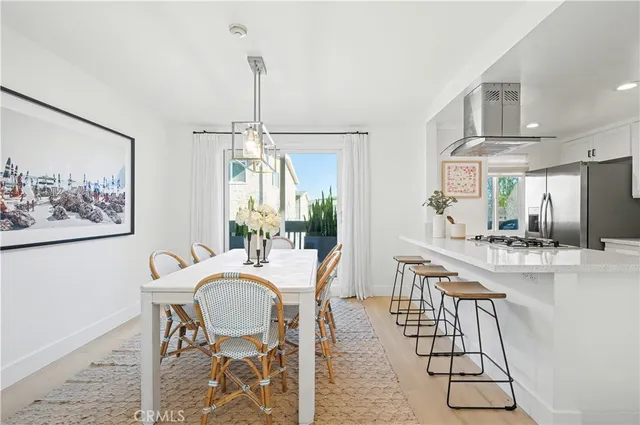 $1,190,000 | 2200 Vanderbilt Lane, Unit 17, Redondo Beach, CA 90278