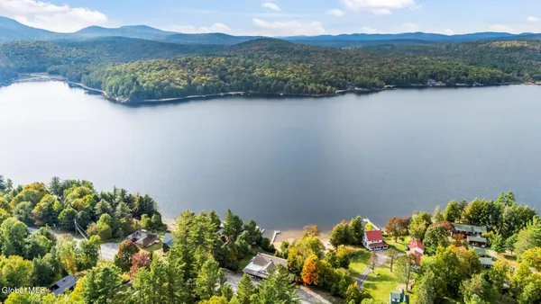 $1,190,000 | 965 Deerland Road, Long Lake, NY 12847