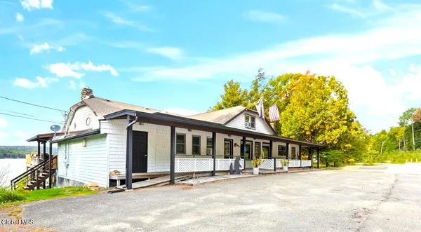 $1,190,000 | 965 Deerland Road, Long Lake, NY 12847