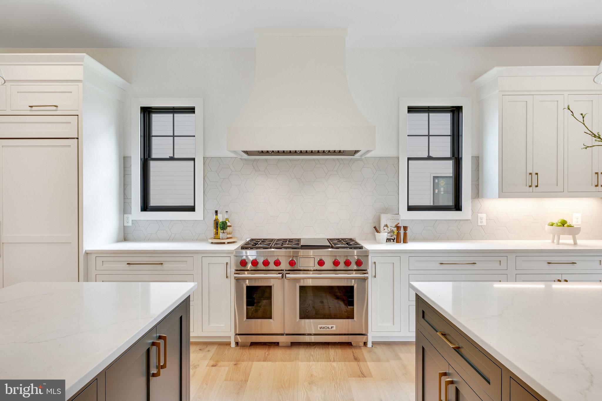 1111 Ingleside Avenue McLean, VA 22101 - Photo 24 of 99 6 Burner Wolf Range