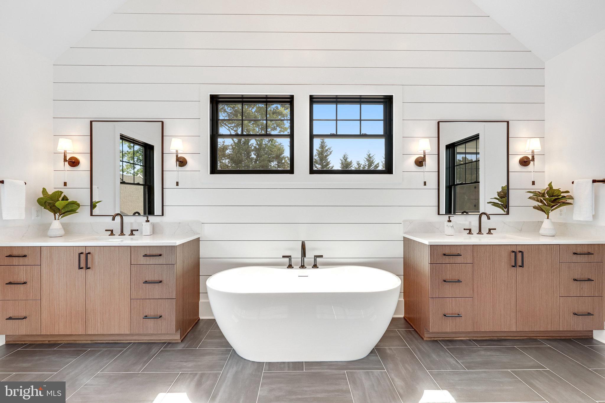 1111 Ingleside Avenue McLean, VA 22101 - Photo 48 of 99 Primary Suite's Bathroom with Soaking Tub