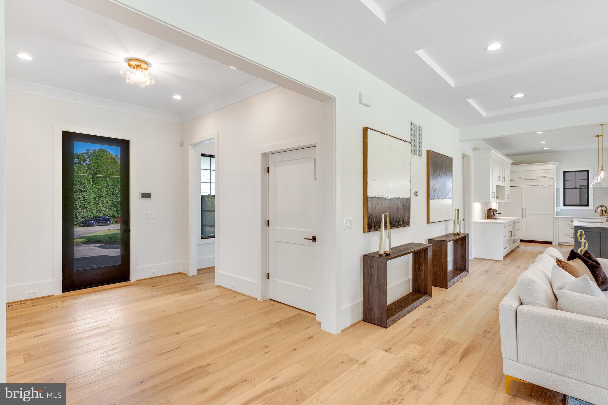 1111 Ingleside Avenue McLean, VA 22101 - Photo 5 of 99 7' engineered White Oak Throughout