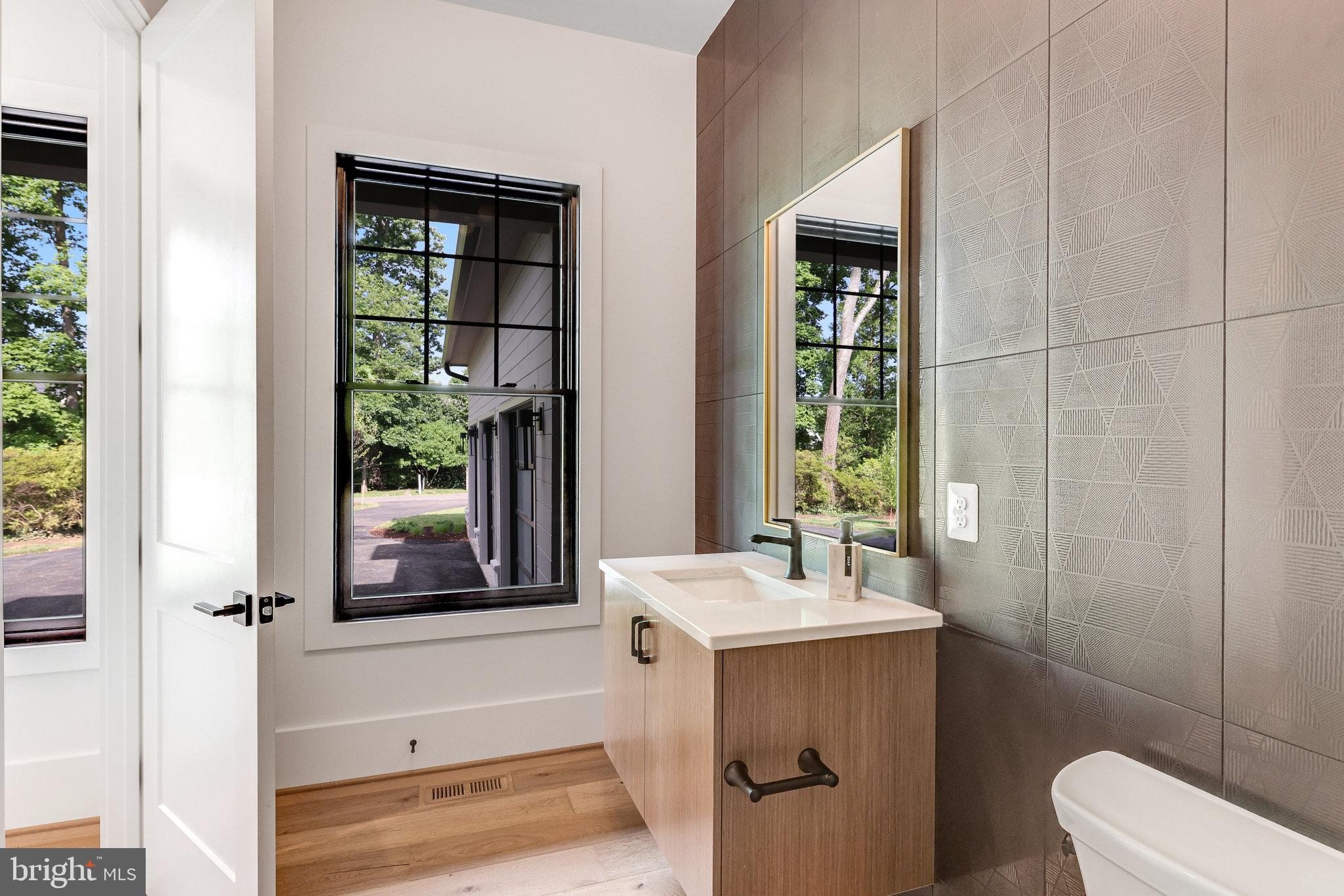 1111 Ingleside Avenue McLean, VA 22101 - Photo 9 of 99