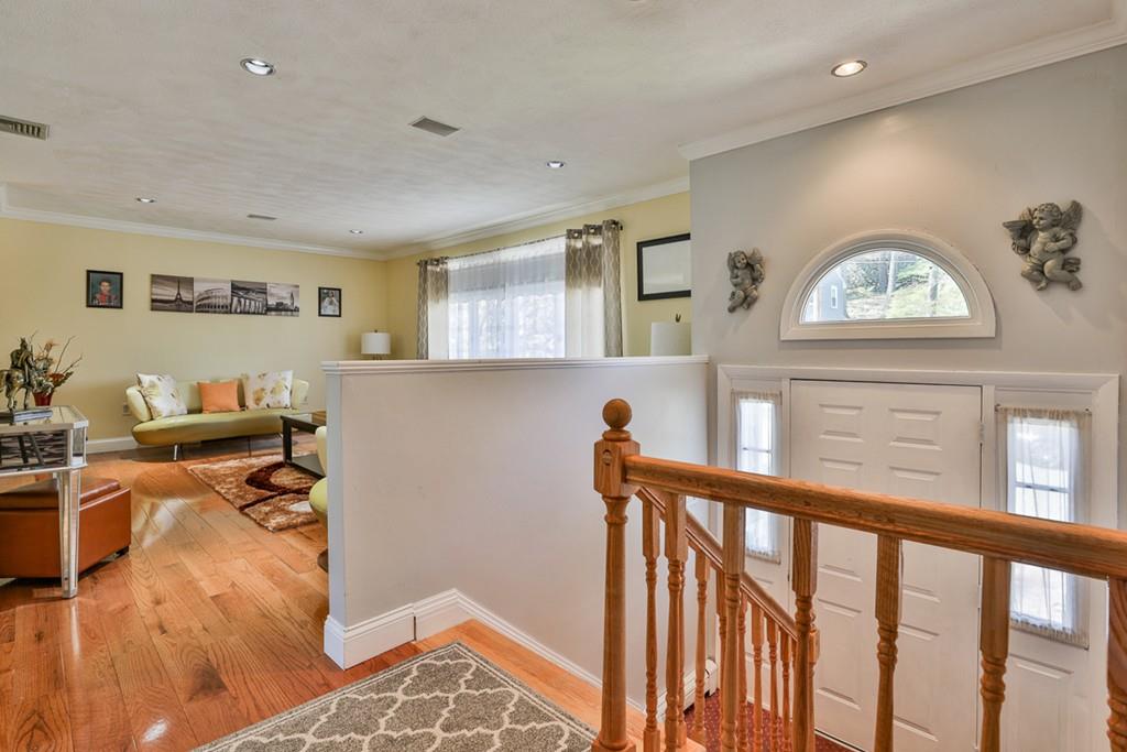 10 Michael Road Wakefield, MA 01880 - Photo 3 of 32
