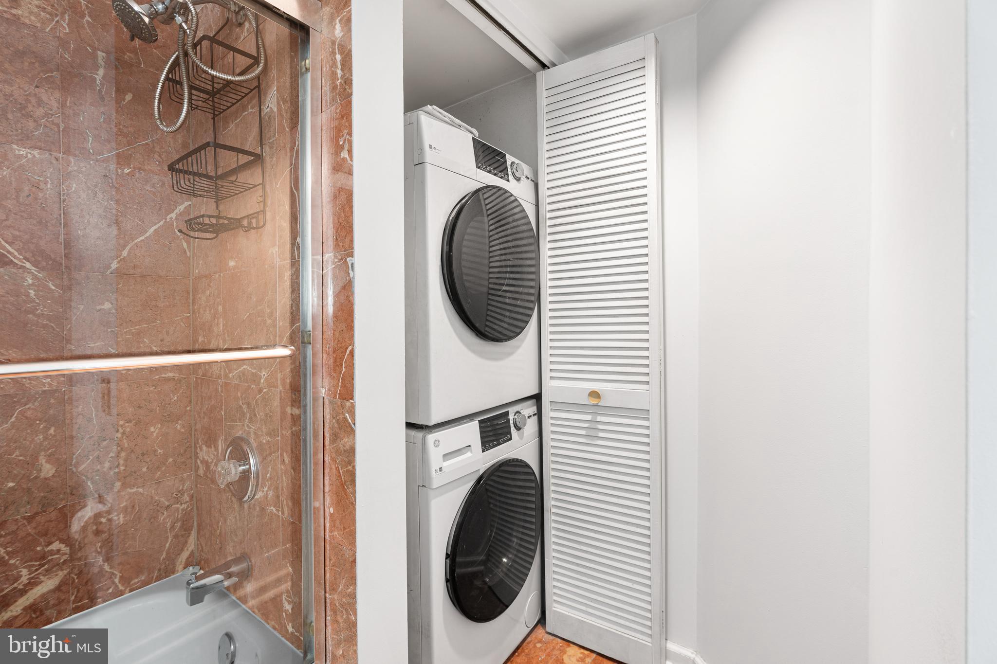 2001 Hamilton Street, Unit 2003 Philadelphia, PA 19130 - Photo 15 of 21