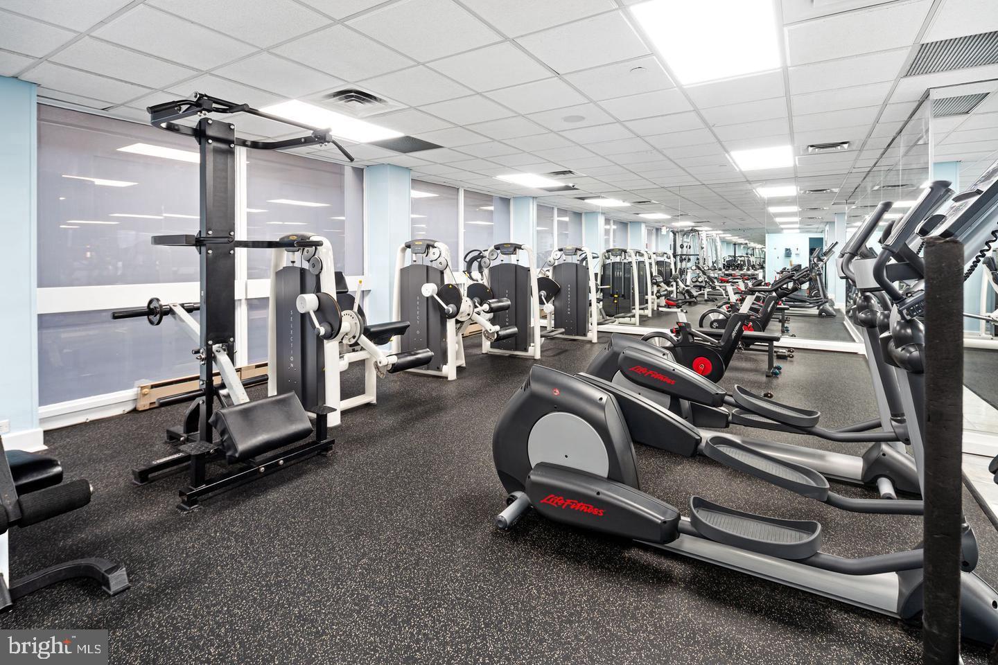 2001 Hamilton Street, Unit 2003 Philadelphia, PA 19130 - Photo 20 of 21