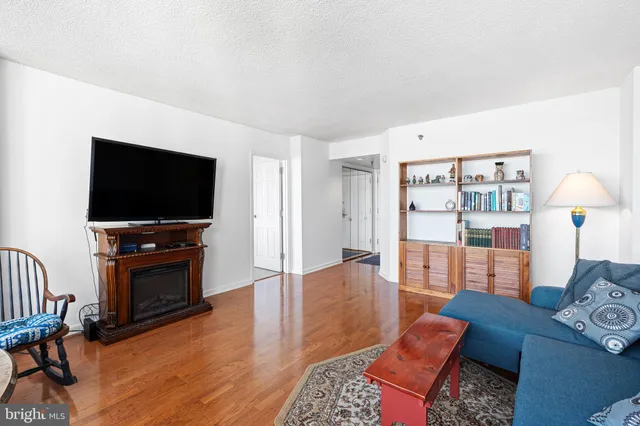 $270,000 | 2001 Hamilton Street, Unit 2003, Philadelphia, PA 19130