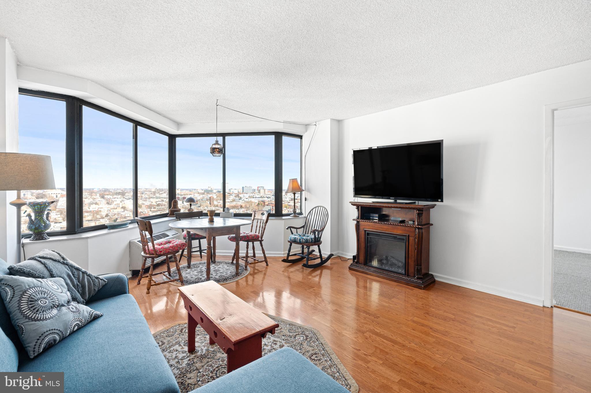 2001 Hamilton Street, Unit 2003 Philadelphia, PA 19130 - Photo 3 of 21