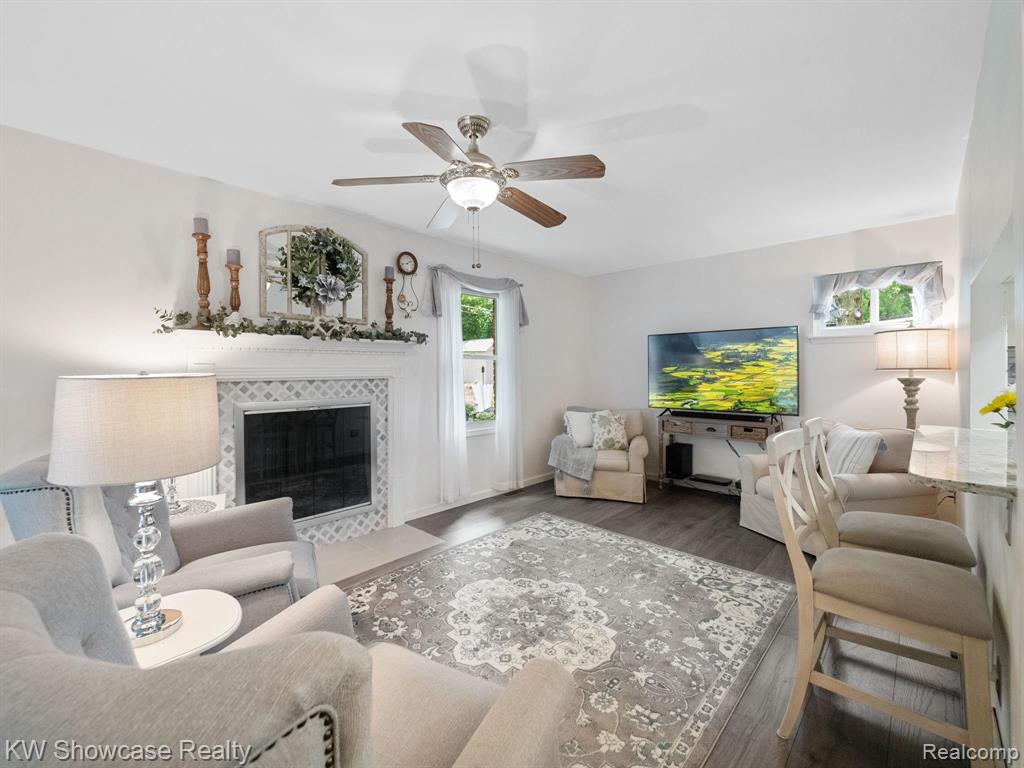 465 Penny Lake Road Wolverine Lake, MI 48390 - Photo 20 of 52