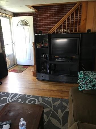 34 Georgetown Street Springfield, MA 01104 - Photo 4 of 19 Gallery Image 4
