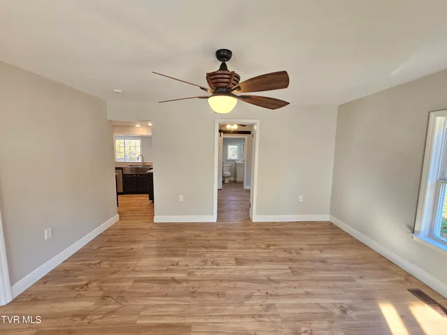 $249,999 | 209 North Paperville Road, Bristol, TN 37620