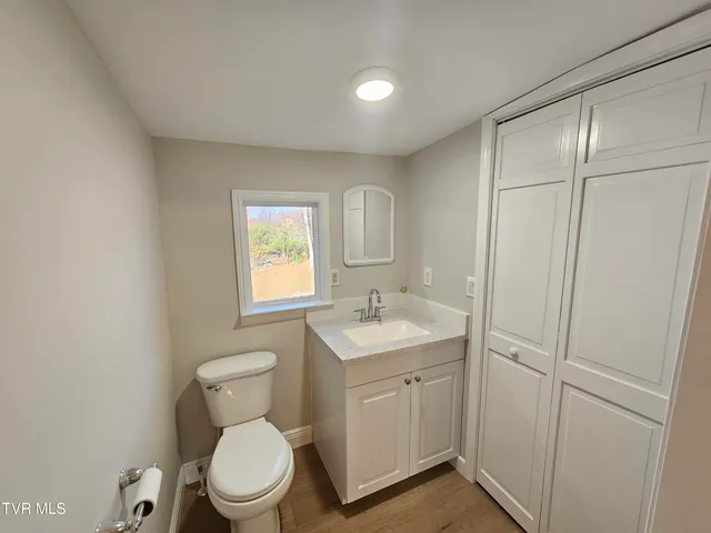 $249,999 | 209 North Paperville Road, Bristol, TN 37620