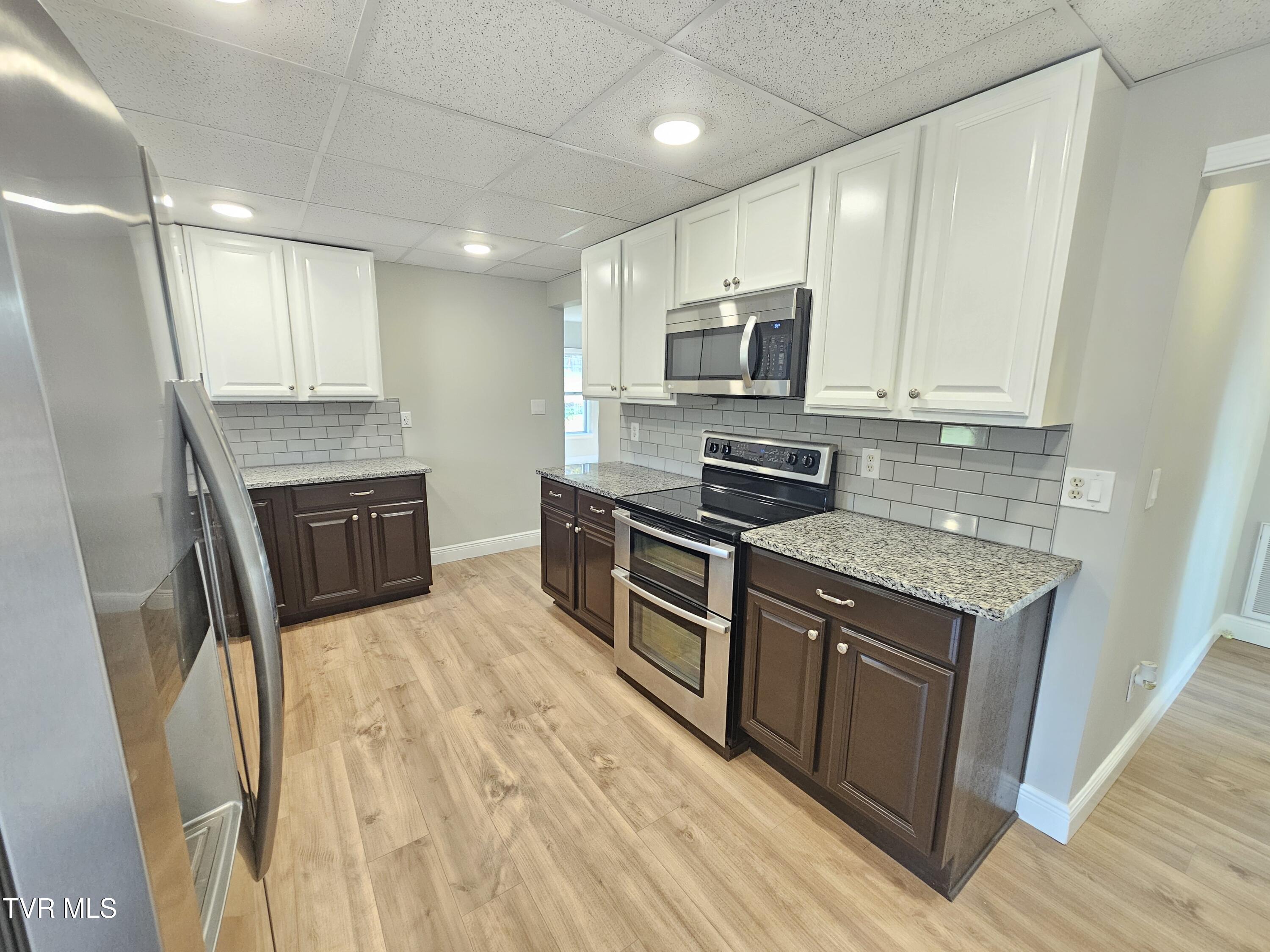 209 North Paperville Road Bristol, TN 37620 - Photo 19 of 43 20251107_152450