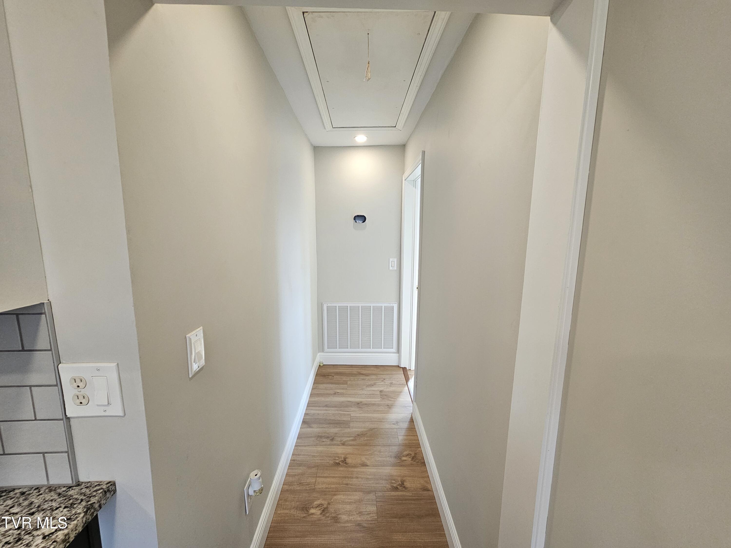 209 North Paperville Road Bristol, TN 37620 - Photo 33 of 43 20251107_153002