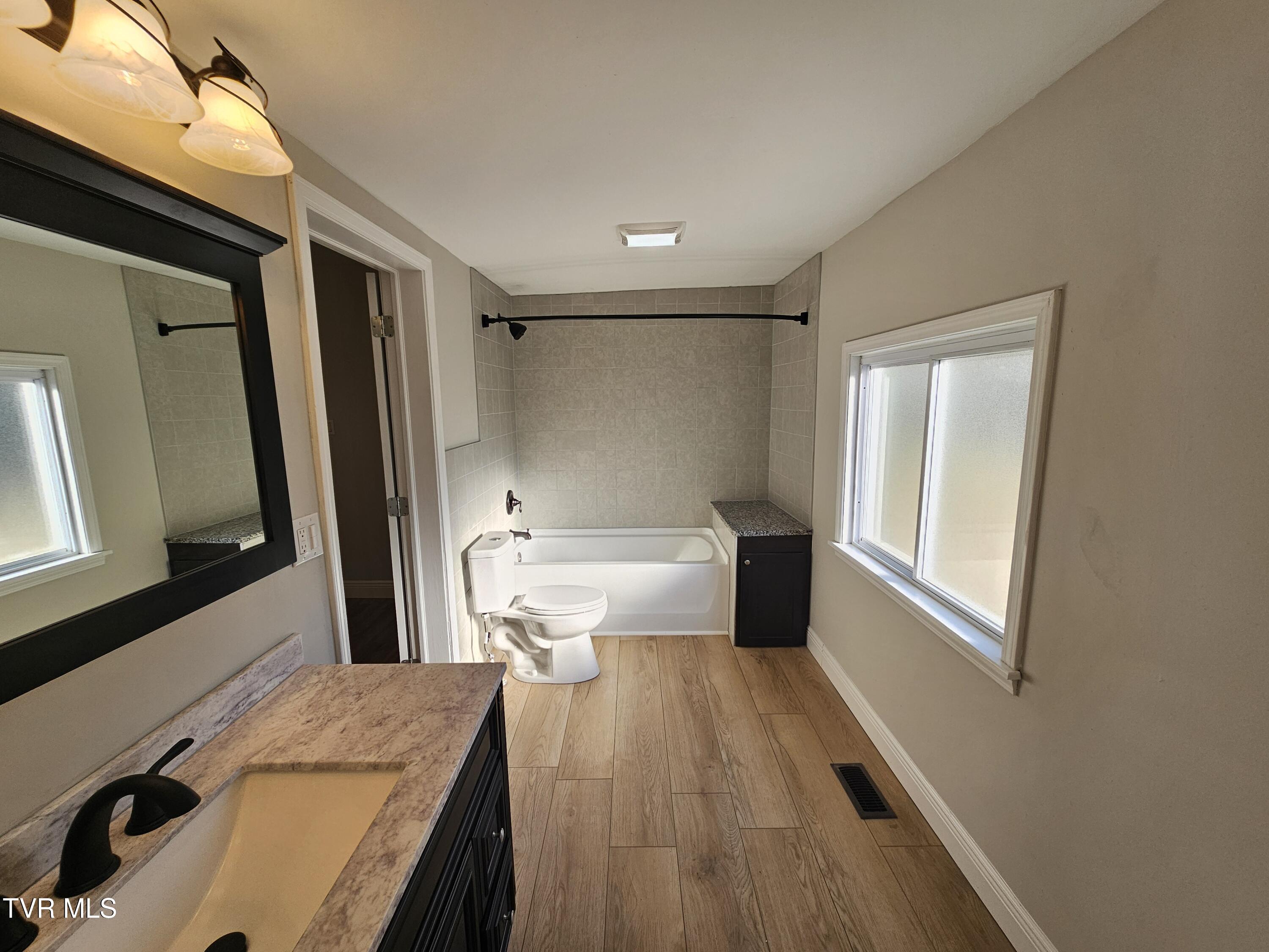 209 North Paperville Road Bristol, TN 37620 - Photo 34 of 43 20251107_153132